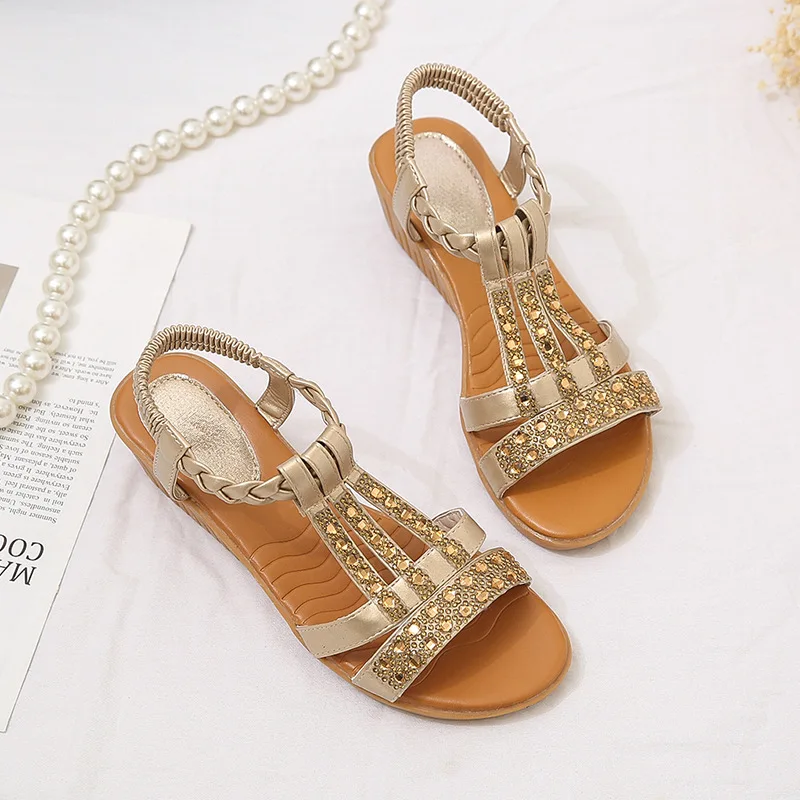 2023 Summer Sandals New Beaded Hot Diamond Slope Heel Sandals Women's Fashion Outdoor Casual Bohemian Roman Shoes