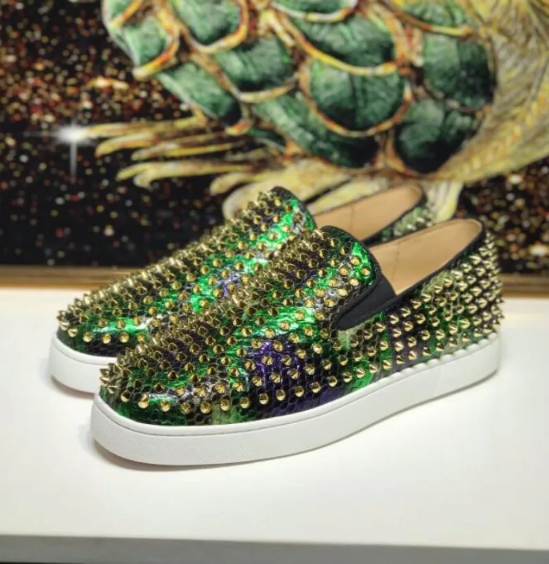 

Luxury Brand Shoes leather green snake full of nails one pedal men and women with the same red casual low top