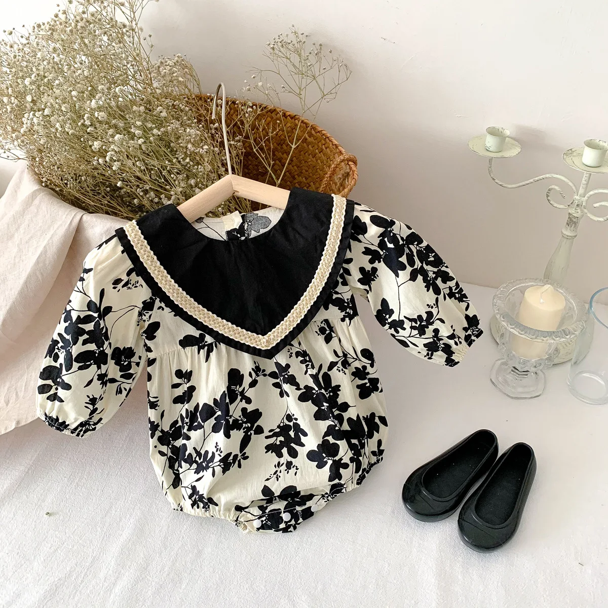 

2022 Autumn 0-24M Infant Baby Girl Bodysuits Long Sleeve Peach-Heart Collar Baby Jumpsuit Retro Newborn One Piece Outfit Clothes