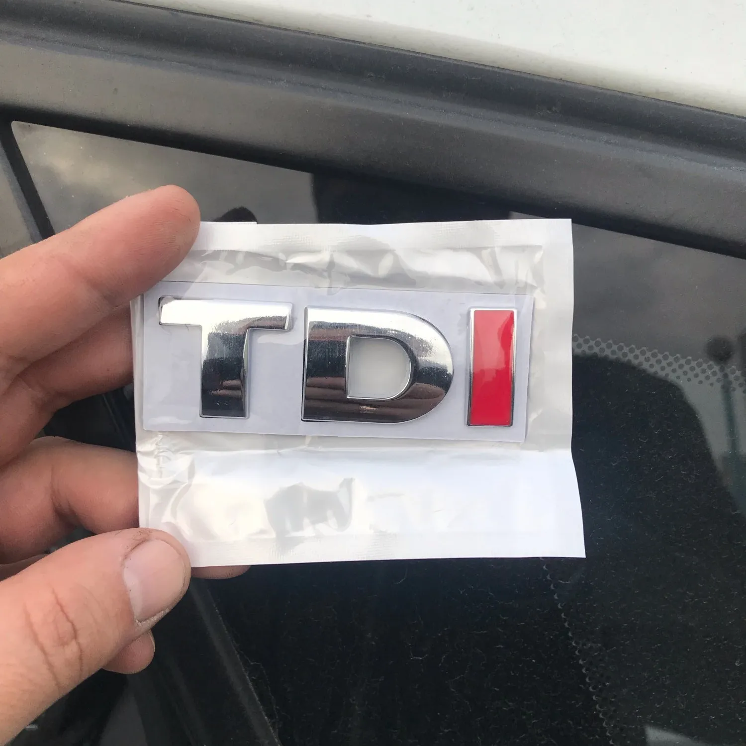 

Car styling TDI Badge Emblem Decal car Sticker for VW Golf JETTA PASSAT MK4 MK5 MK6 skoda seat car accessories car-styling