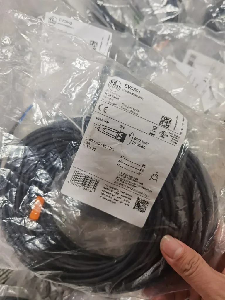 Новый и оригинальный IFM EVC01E EVC501 EVC643 100%