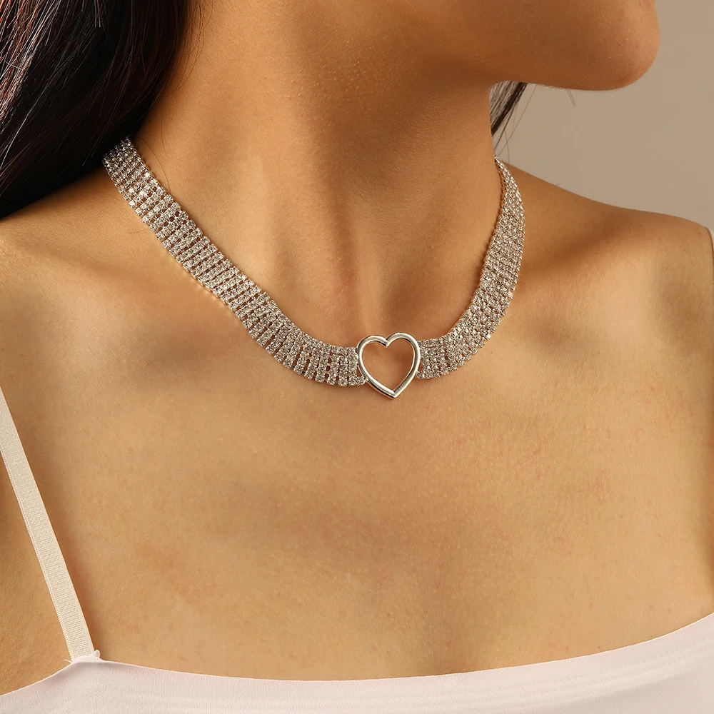

17KM Silver Color Heart Zircon Clavicle Chain Necklace for Women Girls Elegant Wide Cubic Zirconia Choker New Fashion Jewelry