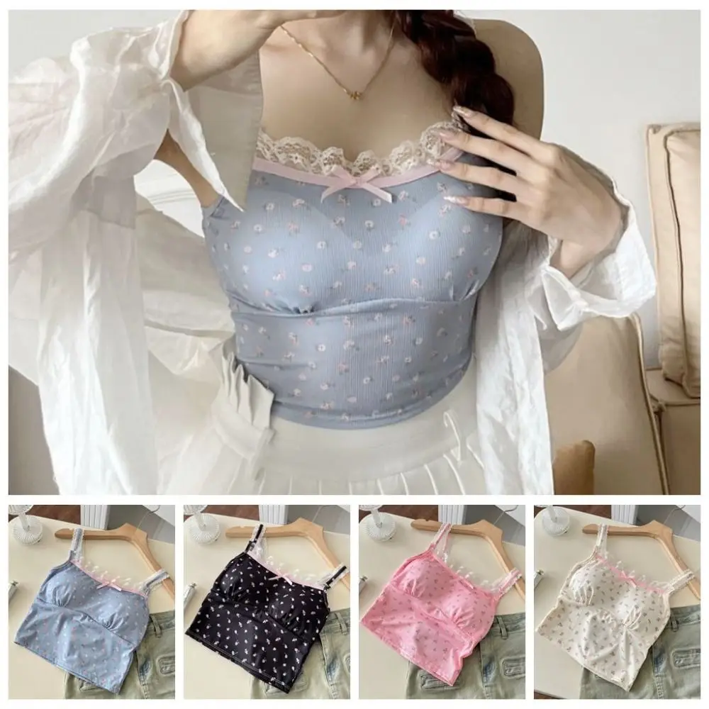 Укороченный топ из мягкого ледяного шелка с цветочным принтом и подушечками