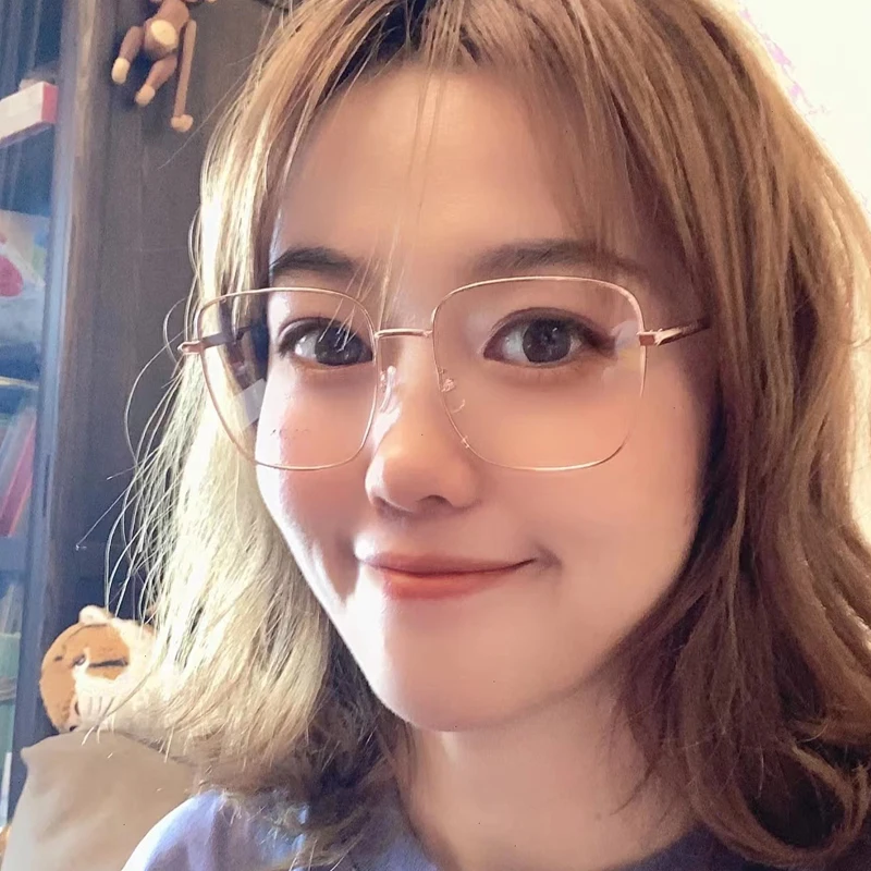 

Kenbo Hot Selling Square Beta Titanium Optical Frame Women Ultra Light Classic Memory Titanium Glasses Frame Eye Glasses for Men