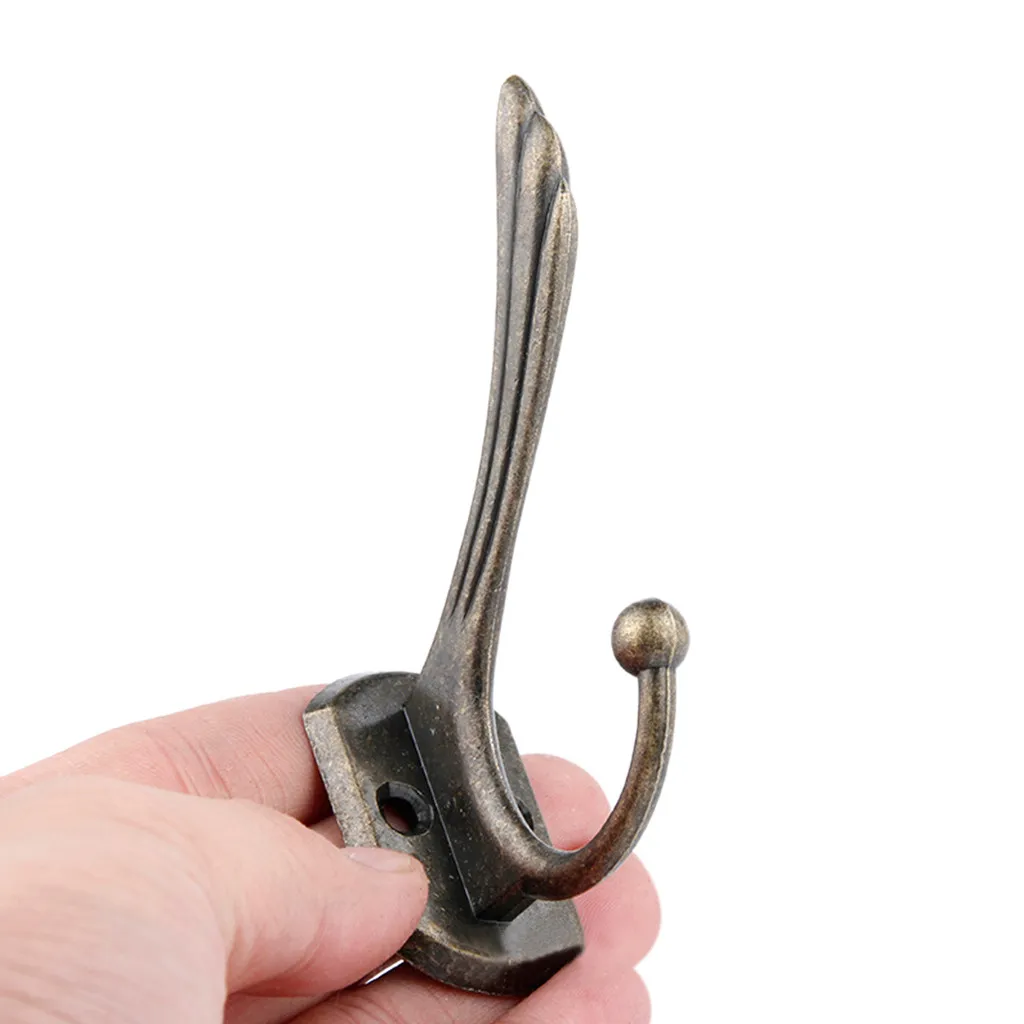 

Hanging Wire Wall Key Brass Hanging Decor Plastic Clips to Hold Glass Panes in Hutch Doors Garland Hooks for Stair