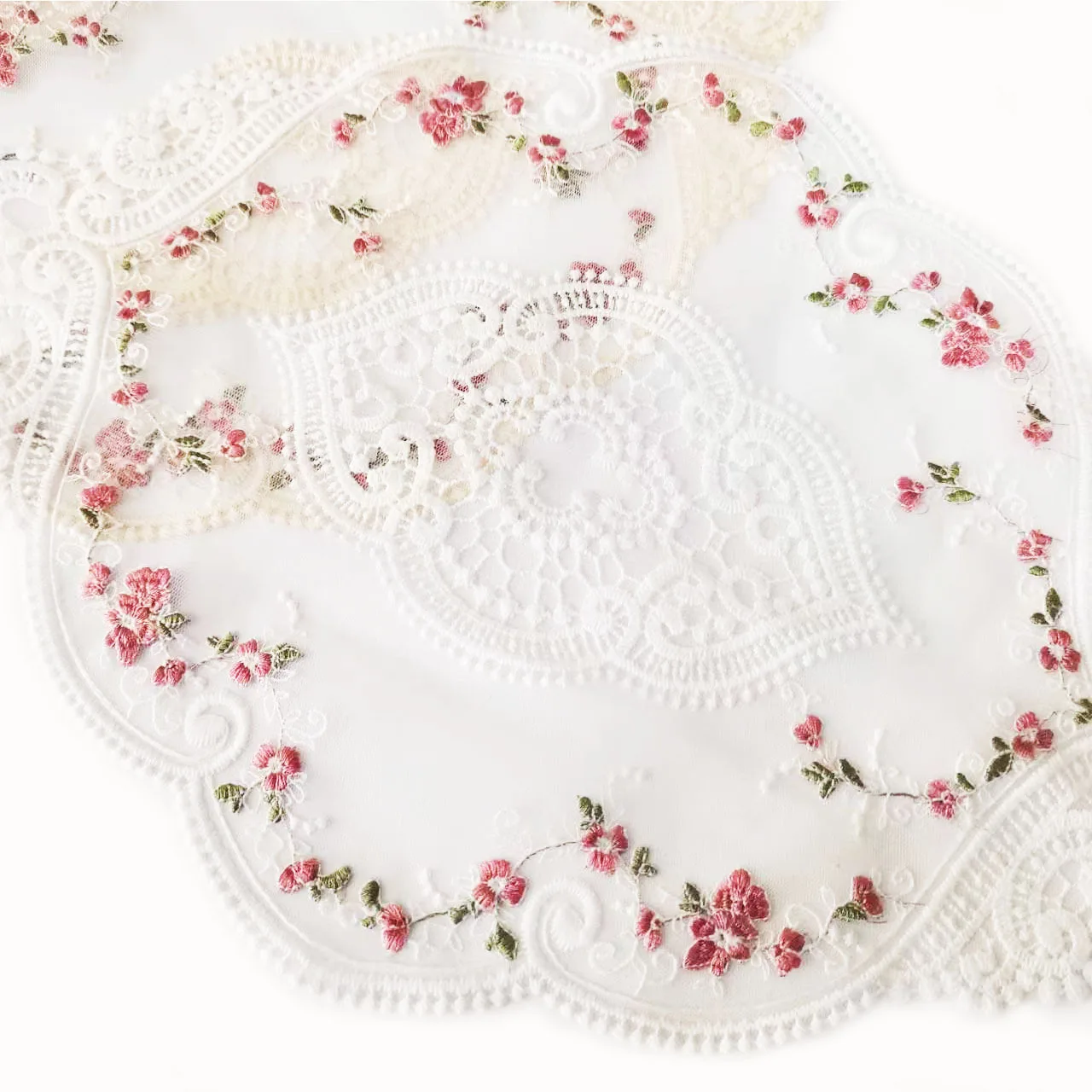 

Кружевная подставка для столовых приборов