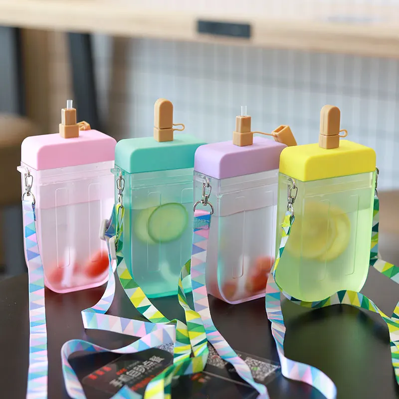 

Cute Straw Cup Popsicle Water Bottle Outdoor Juice Drinking Water Bottle Suitable for Adult Children with Rope