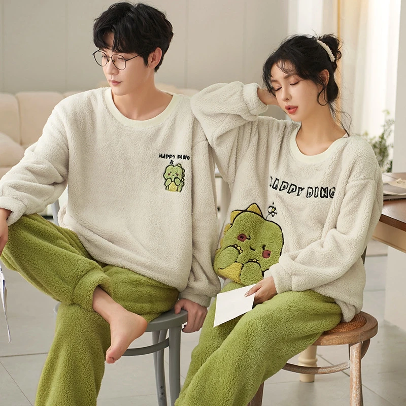 

Парные пижамы из кораллового флиса зимние толстые с длинным рукавом с мультяшным круглым вырезом Мужская и женская одежда для дома комплек...