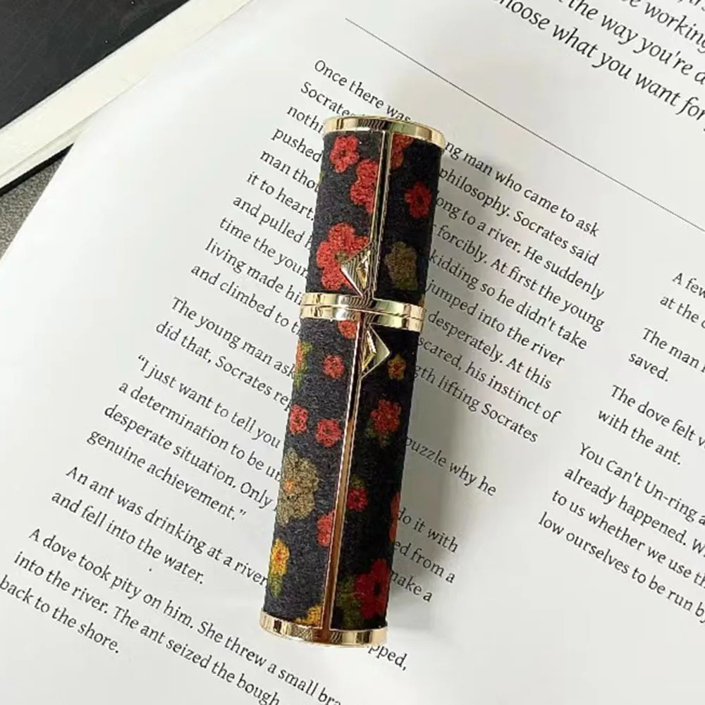 Фото Модный кожаный флакон для духов, пустой, многоразовый, с нижней заправкой, спрей-атомайзер для женщин №1