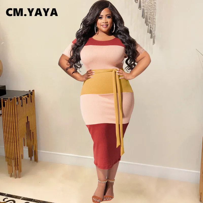 

Женское трикотажное платье-карандаш средней длины с круглым вырезом и коротким рукавом