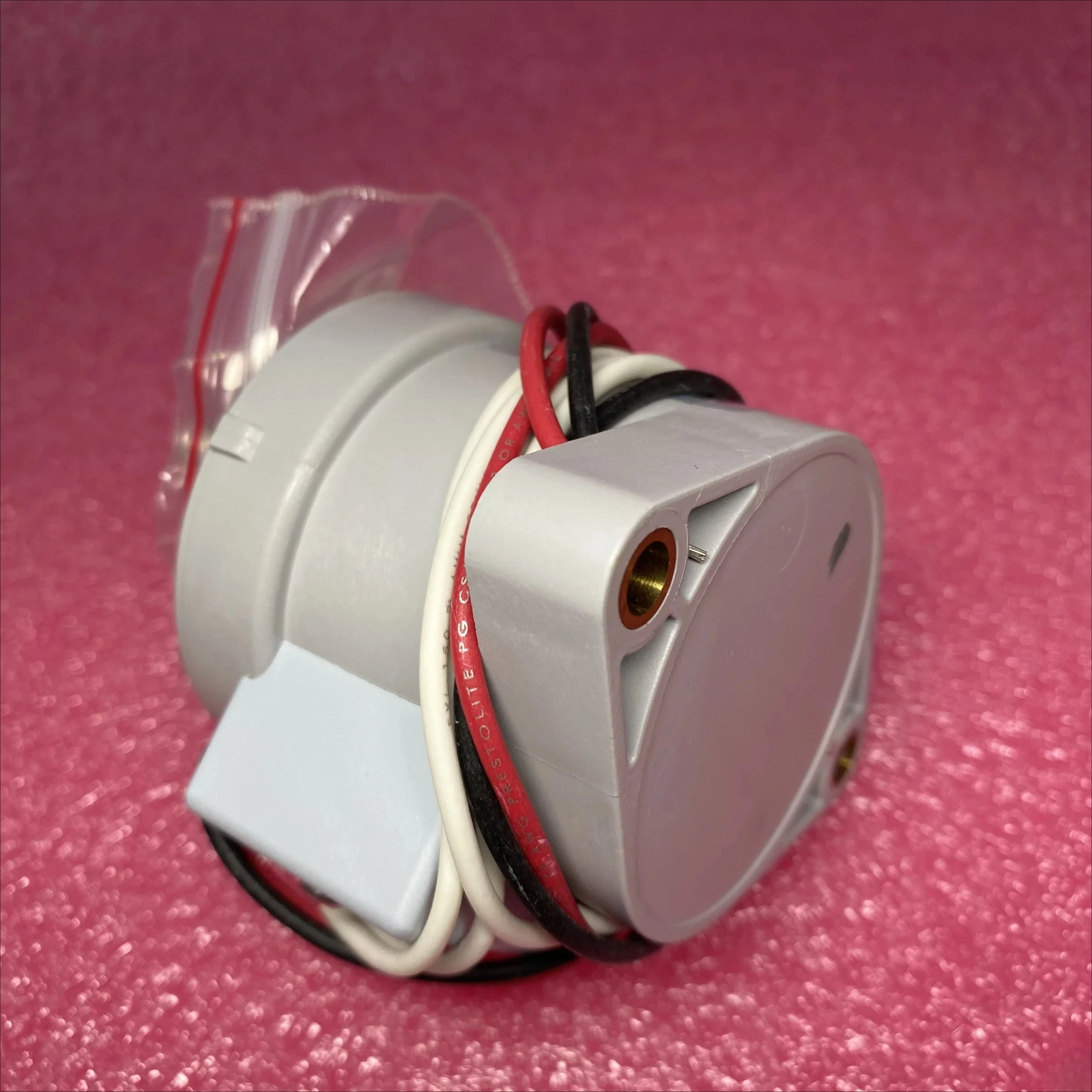 Фото Реле-контактор IHV200HDANA 2-2071410-2 48-72В постоянного тока №1