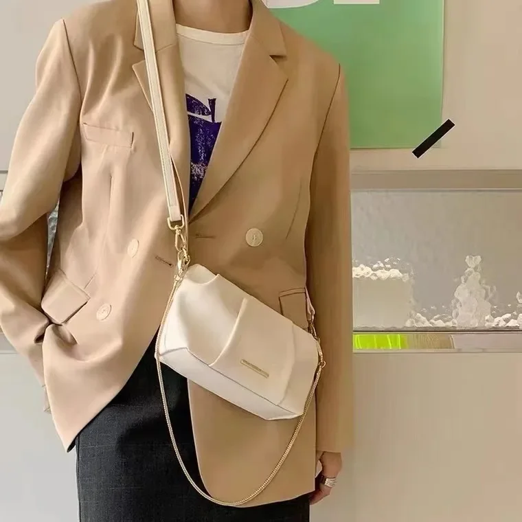 

2023 New Fashion Bag Women's Chain Underarm Bag High Quality Small Square Bag Small Retro Shoulder Crossbody Bag