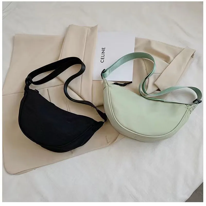 

Нейлоновая сумка-мессенджер 2022, женская новая трендовая сумка для пельменей, легкая маленькая сумка на плечо, сумка для подмышек, простая Хо...