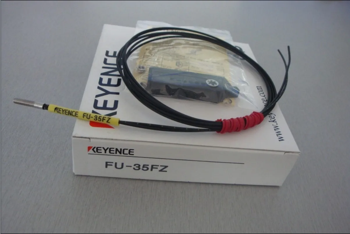 Фото Оптоволоконный датчик Keyence FU-35FZ Цифровой оптоволоконный блок FU35FZ Новый # Мок №2