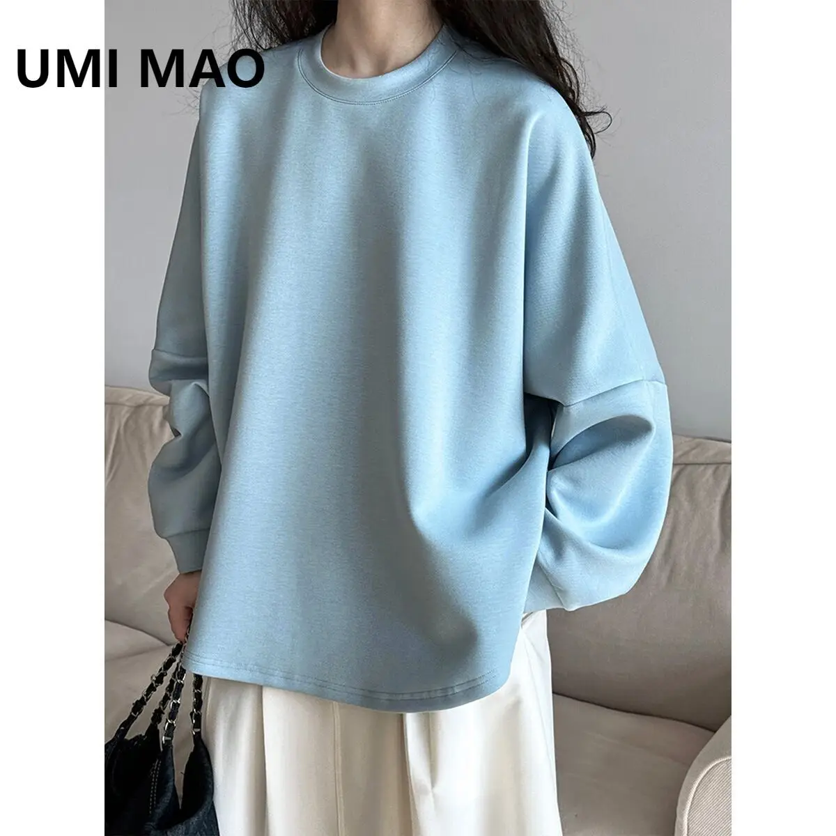 Фото UMI MAO Air Хлопковая футболка женская весенняя свободная силуэт ленивый японский стиль минималистичный тонкий свитшот с открытыми плечами №1