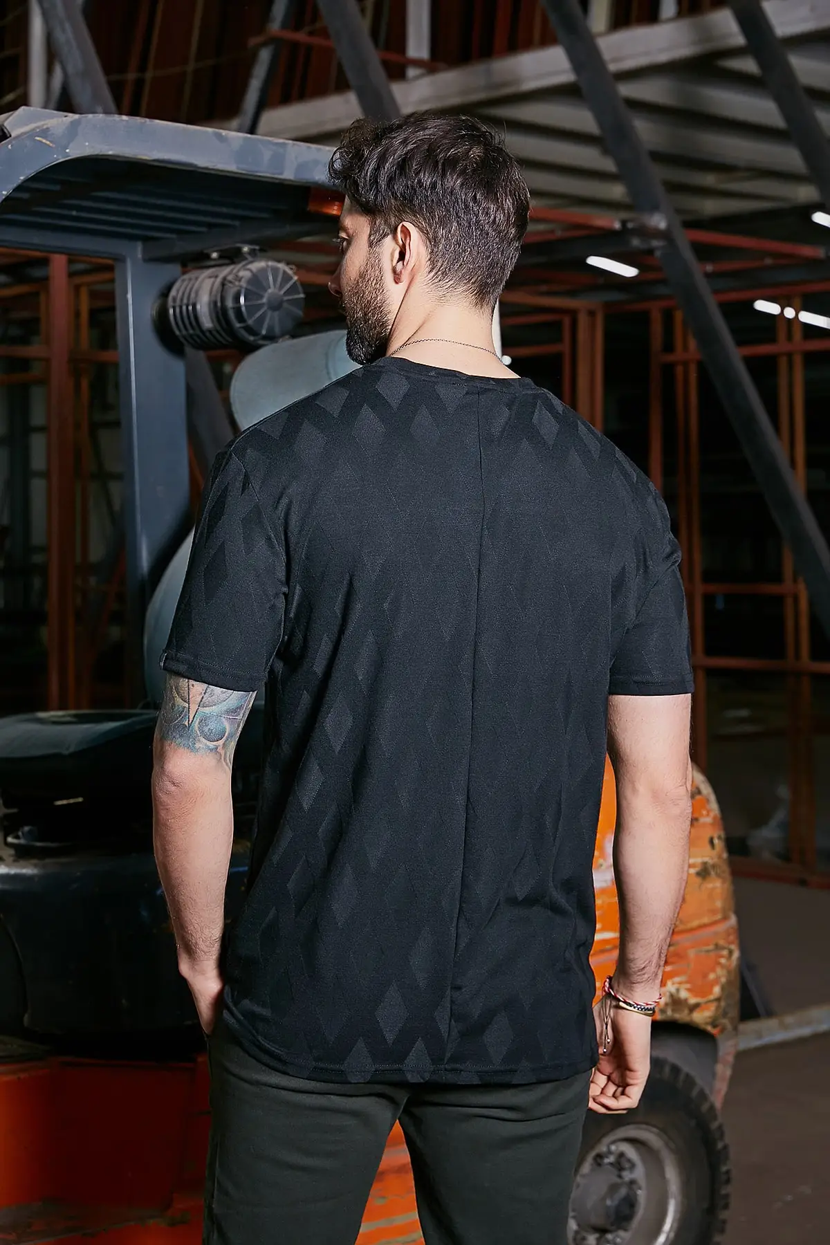 

Self-Patterned Men's Black T-Shirt Men's T-Shirts Sport Stylish 2021