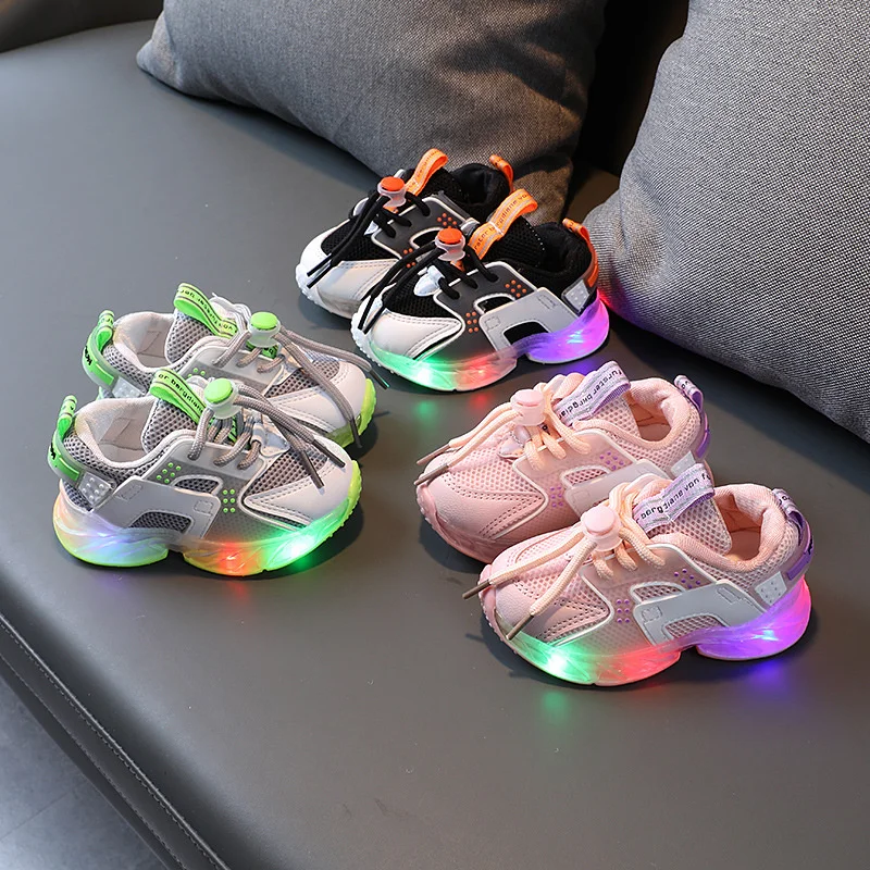 

2021 Children LED Shoes Boys Girls Lighted Sneakers Glowing Shoes for Kid Sneakers Boys Baby Sneakers with Luminous Sole E07051