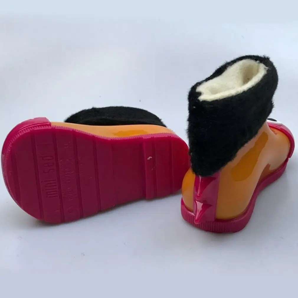 Рисунок 4 - Водонепроницаемые детские туфли от дождя