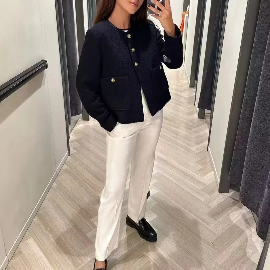 Рисунок 2 - Женская модная маленькая Очаровательная