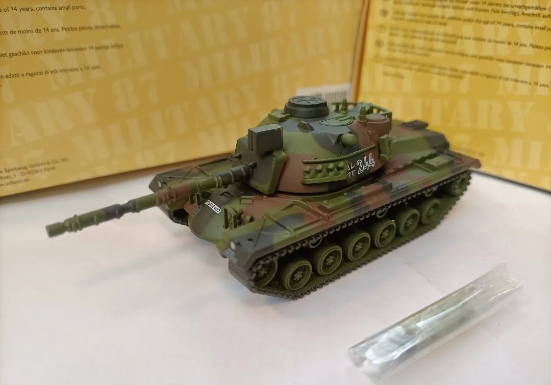 

Schuco 1 87 Patton US NATO 244 camouflage armored fighting vehicle tank model M48G