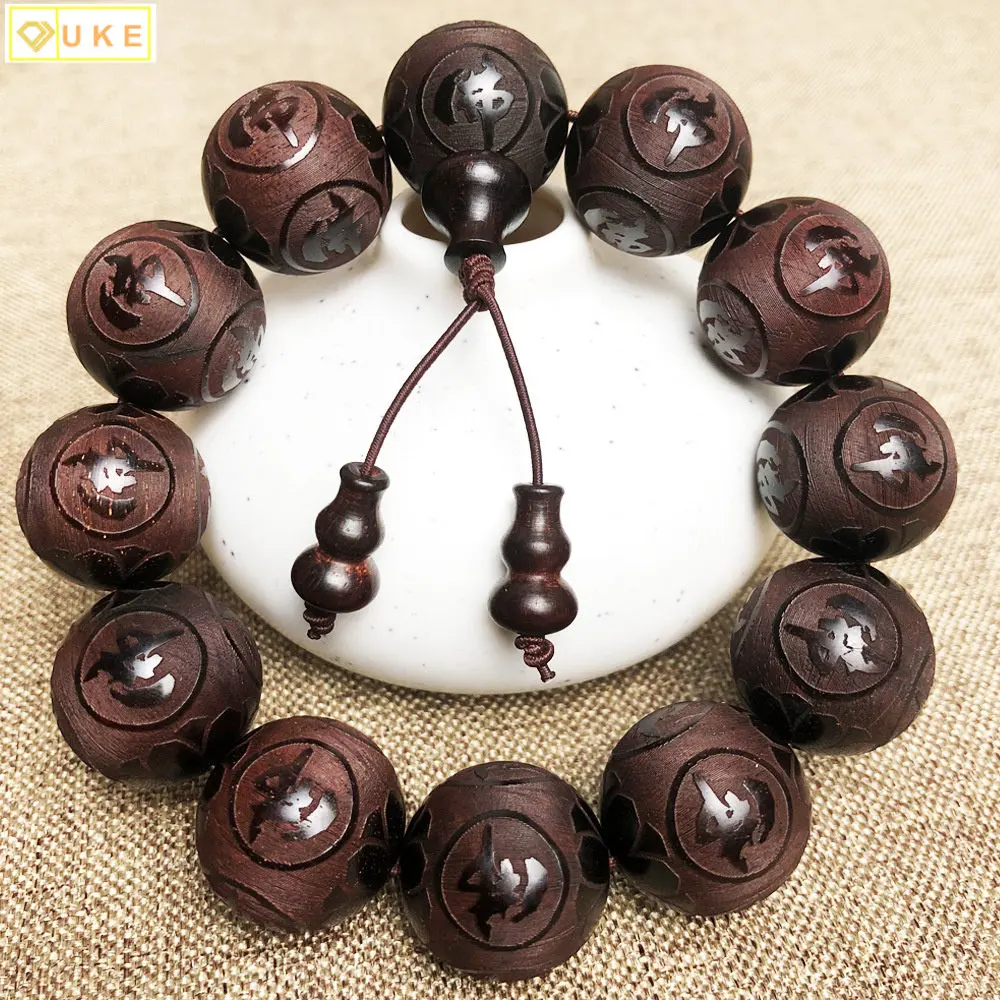 

Indian Old Material Small Leaf Red Sandalwood Carved Six Character Mantra / Ten Thousand Buddhas Chaozong Hand String High Oil