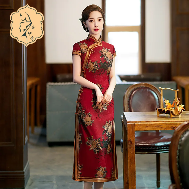 Купи Cheongsam Mini Gaya Tiongkok Vintage Qipao Satin Wanita Bar Gaun Pesta Seksi Musim Panas женская одежда S-5XL за 2,629 рублей в магазине AliExpress