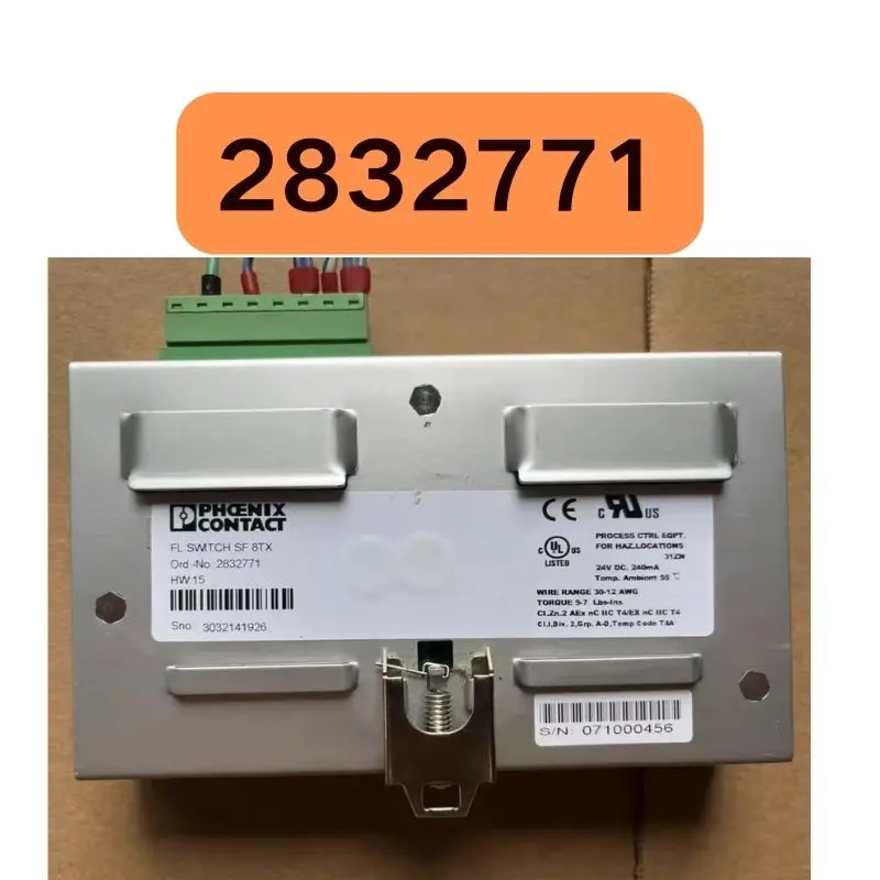 Фото Б/у промышленный коммутатор на 8 портов, 2832771 FL SWITCH SF 8TX, проверен, исправен, функциональность сохранена. №2