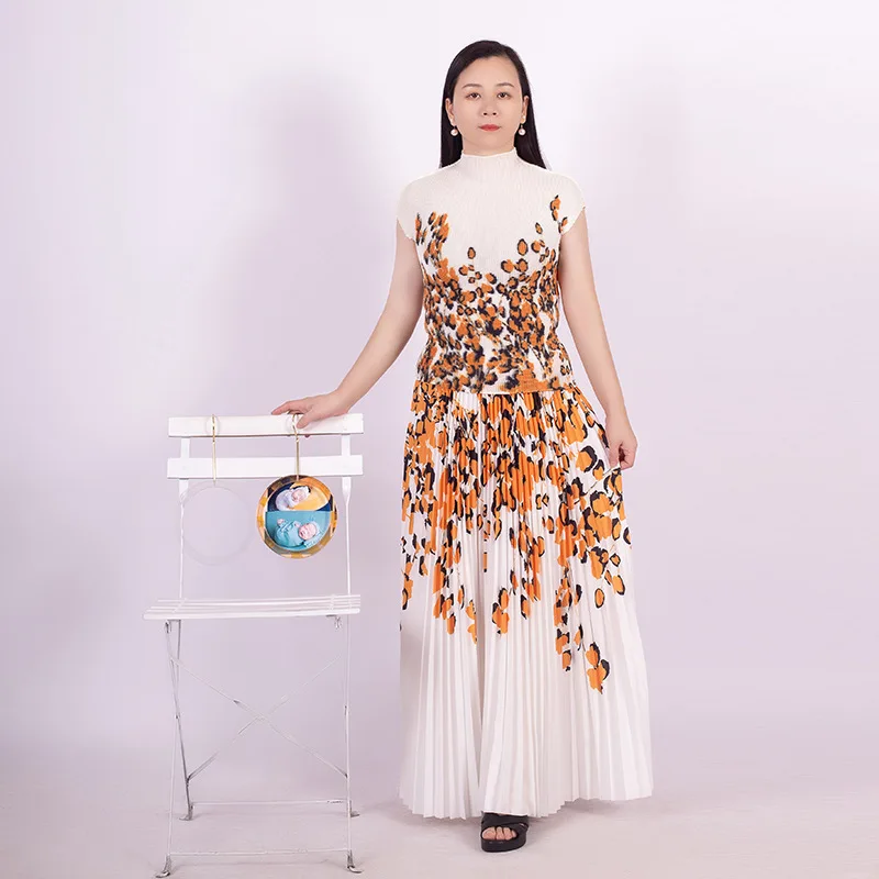

Miyake Pleated Elegant Set Women's 2023 Summer New Print Corn Pleated Short Sleeve Temperament Loose Top+Skirt Ttwo Piece Set