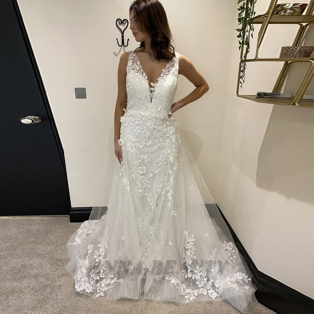 

Anna Exquisite Open Back Mermaid Wedding Dresses 2 in 1 V-neckline Sleeveless Lace Appliques Tulle Vestidos De Novia Custom Made
