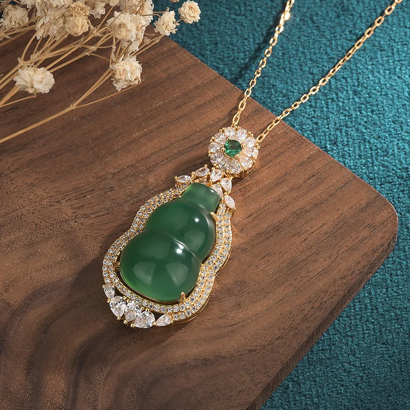 

Green Jade Gourd Pendant Chalcedony Gift 925 Silver Chinese Natural Men Jewelry Luxury Designer Gemstone Necklaces Necklace Man