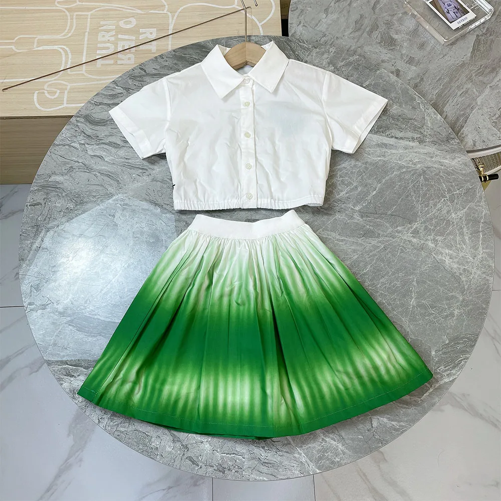 

Luxury brand design girls' suit style summer shirt short sleeved top + gradient design medium long short sleeved two-piece set