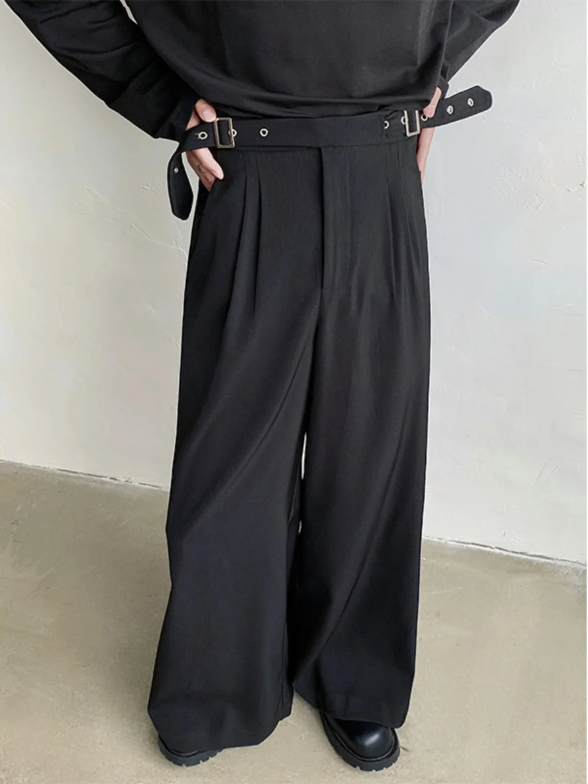 Осенние новые черные облегающие талии дизайнерские драпированные брюки мужские