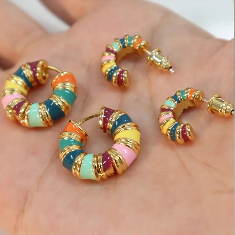 

Minar Unique Design Multi Coloured Conrasted Enamel Chunky Earring for Women Gold Color Alloy C Shaped Circle Hoop Earrings Gift