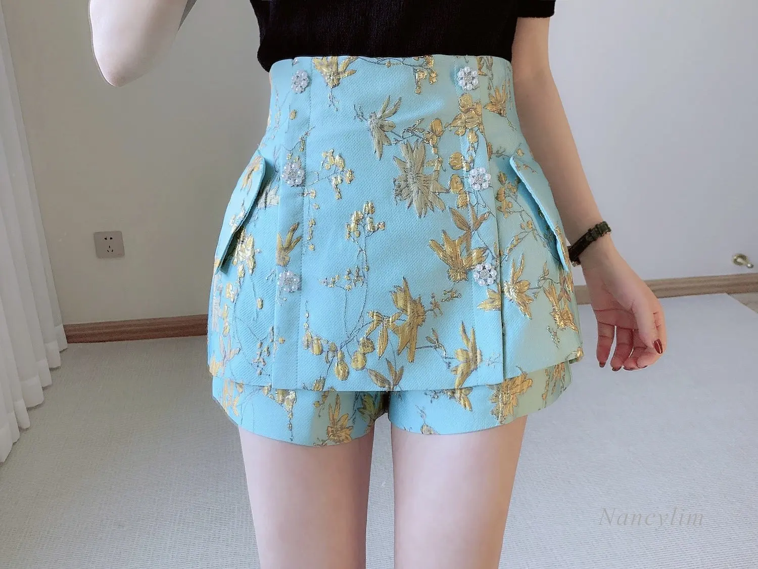 2023 Summer New Chic High Waist Embroidered Wide-Leg Skirt Shorts for Women Beaded Double Breasted A- Line Shorts