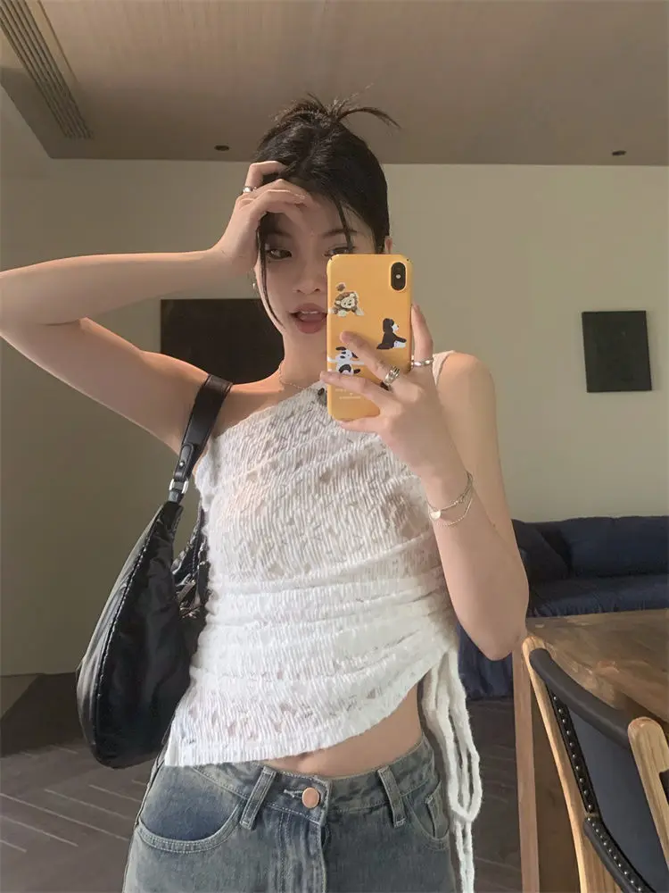 

French Pure Lust Lace Oblique Shoulder T-shirt Summer New Design Sense Small Fit Slim Short Spicy Girl Sleeveless Top