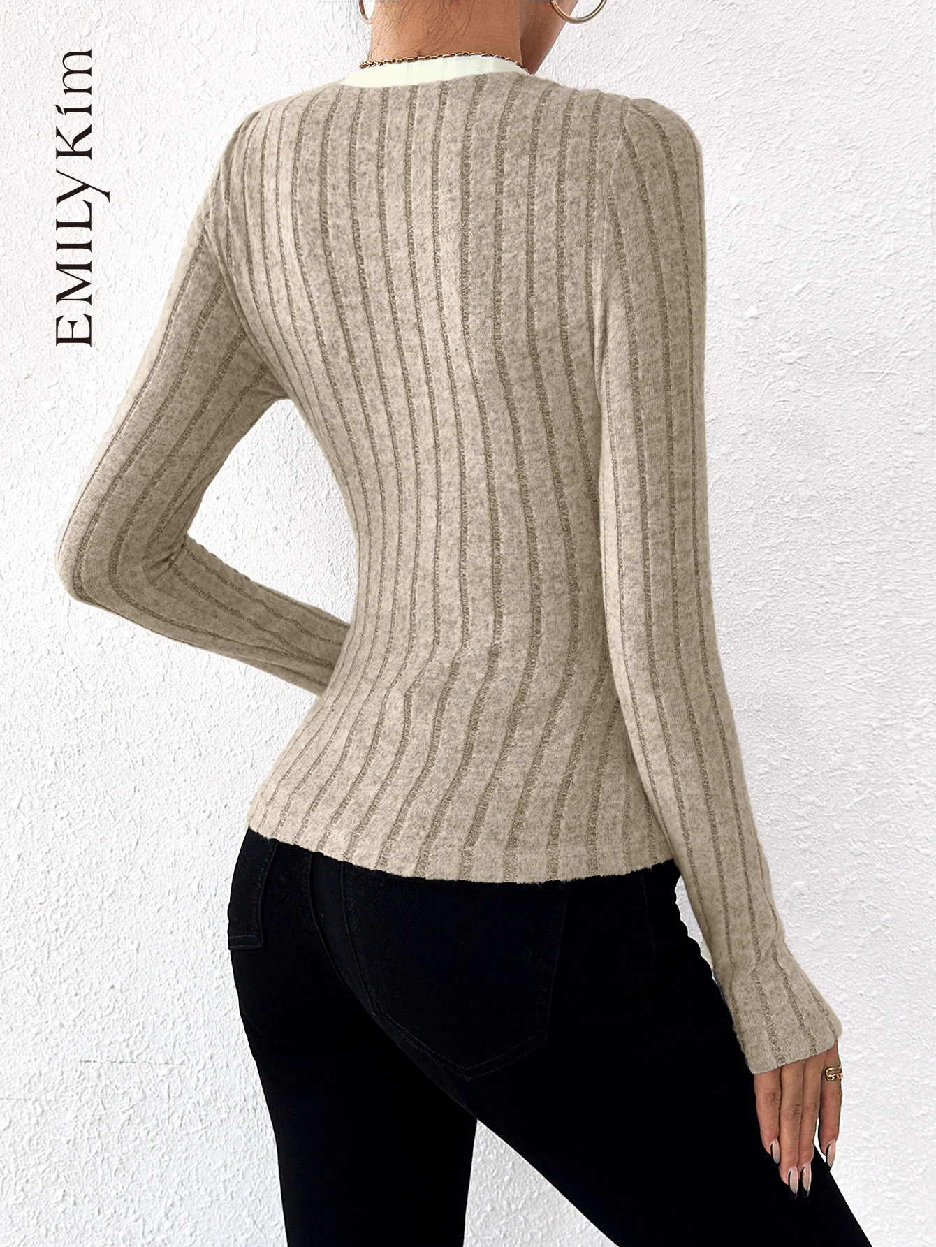 Женская полосатая футболка с длинным рукавом