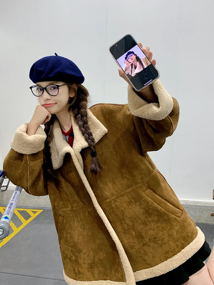 Хаки замшевая верхняя одежда из овечьей шерсти женская зима 2024 корейская серия