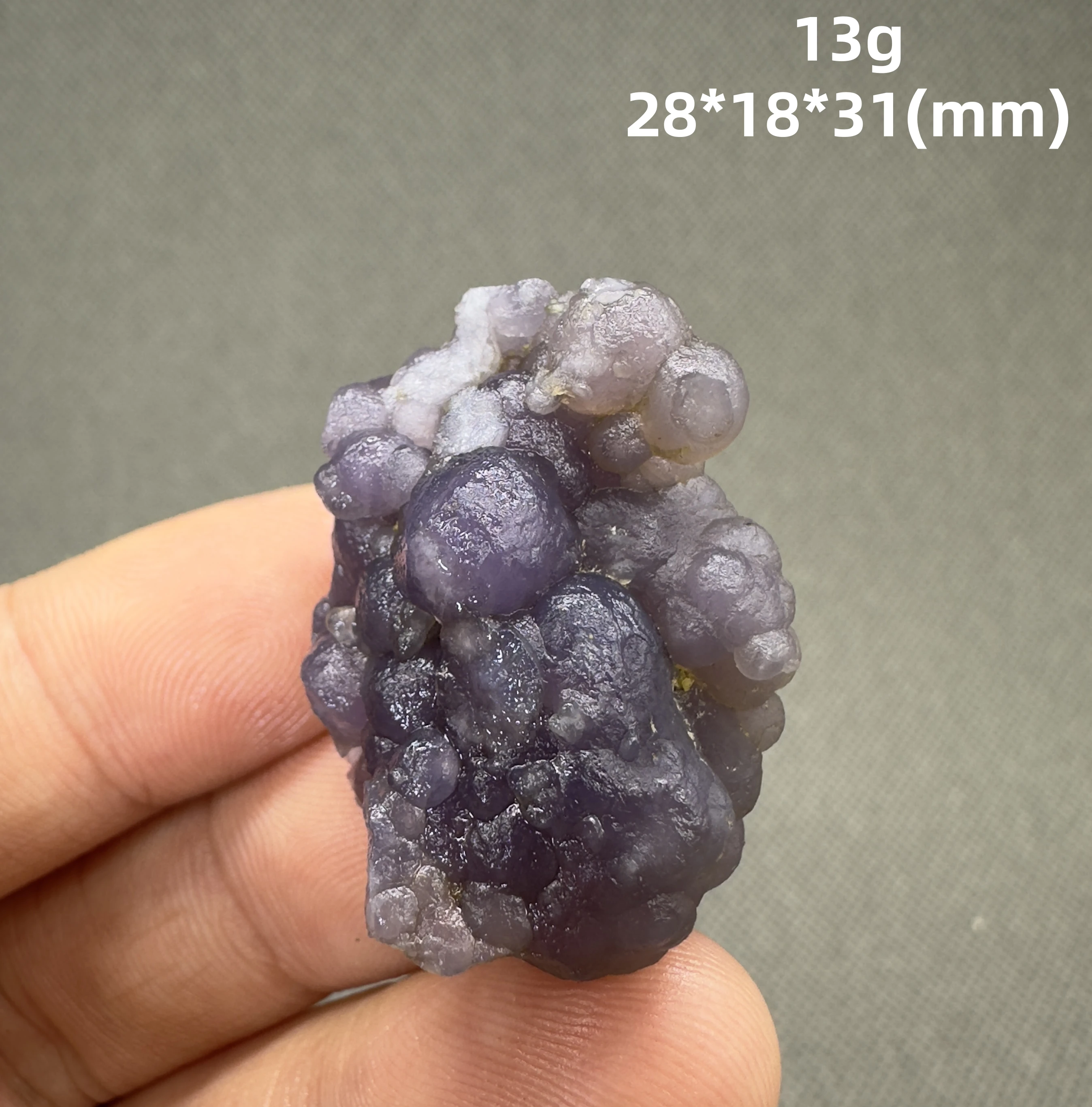 Натуральный виноградный агат с кристаллами кварца от QIANCHUAN