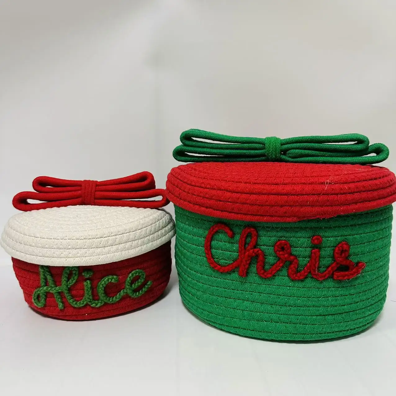 Персонализированная рождественская корзина для хранения ручной работы с тканой