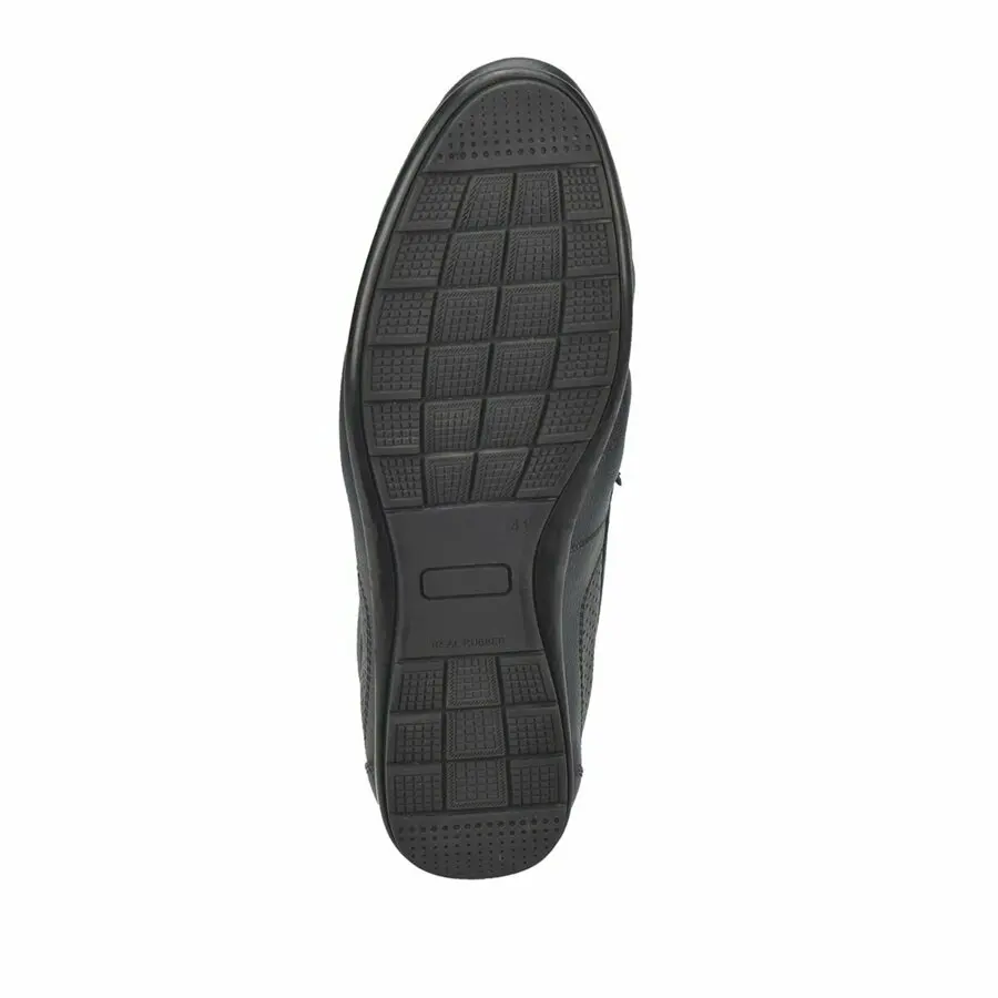 

Men Casual Shoes -