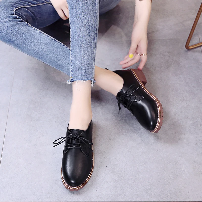 

New Fashion Oxfords Women Shoes Female Patent Leather Lace Up Plus Size Casual Shoes Woman Heels Platform Autumn Ladies Shoes