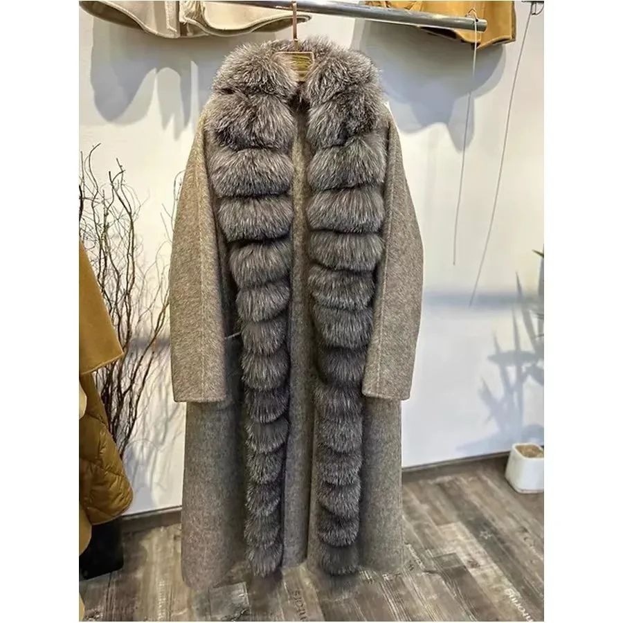 Пальто из натурального меха