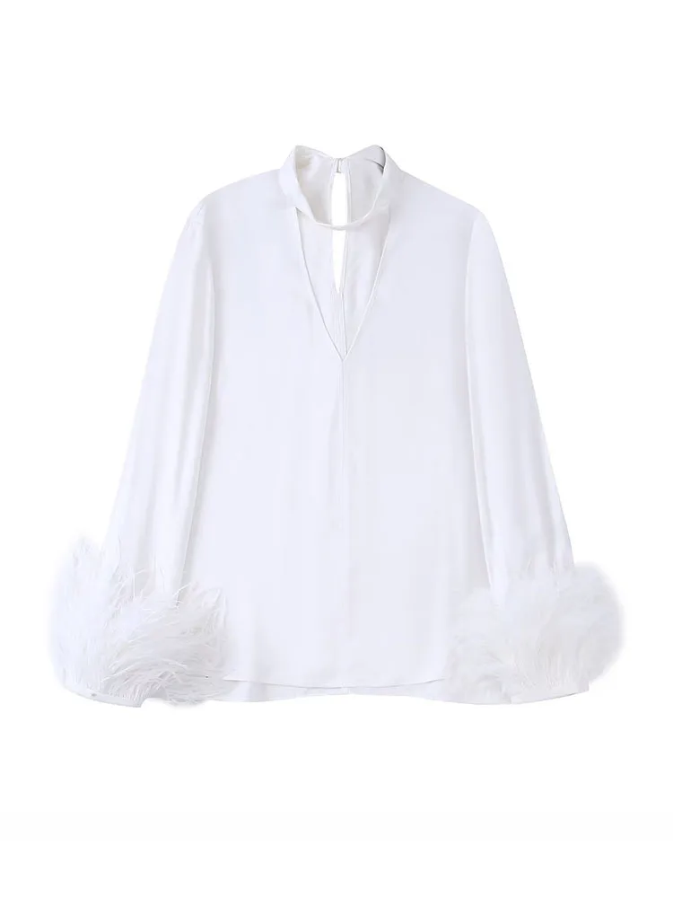 

Женский топ из шелка и атласа с украшением в виде перьев