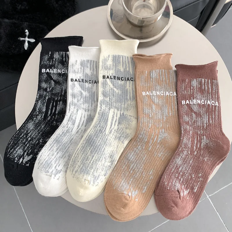 Осенне-зимние новые женские носки сетчатые красные с буквенным принтом средней