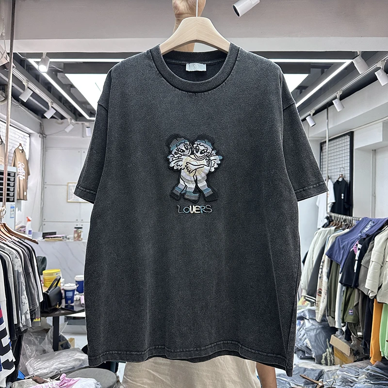 

Short Sleeve Vintage T Shirt Men Women High Quality Tops Tee Lovers Embroidered Embrace Badge T-Shirt