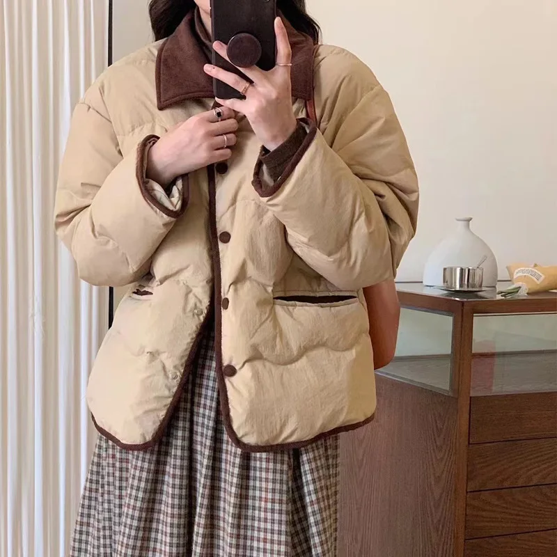 Вельветовая куртка с контрастным отложным воротником из пуха и хлопка для женщин