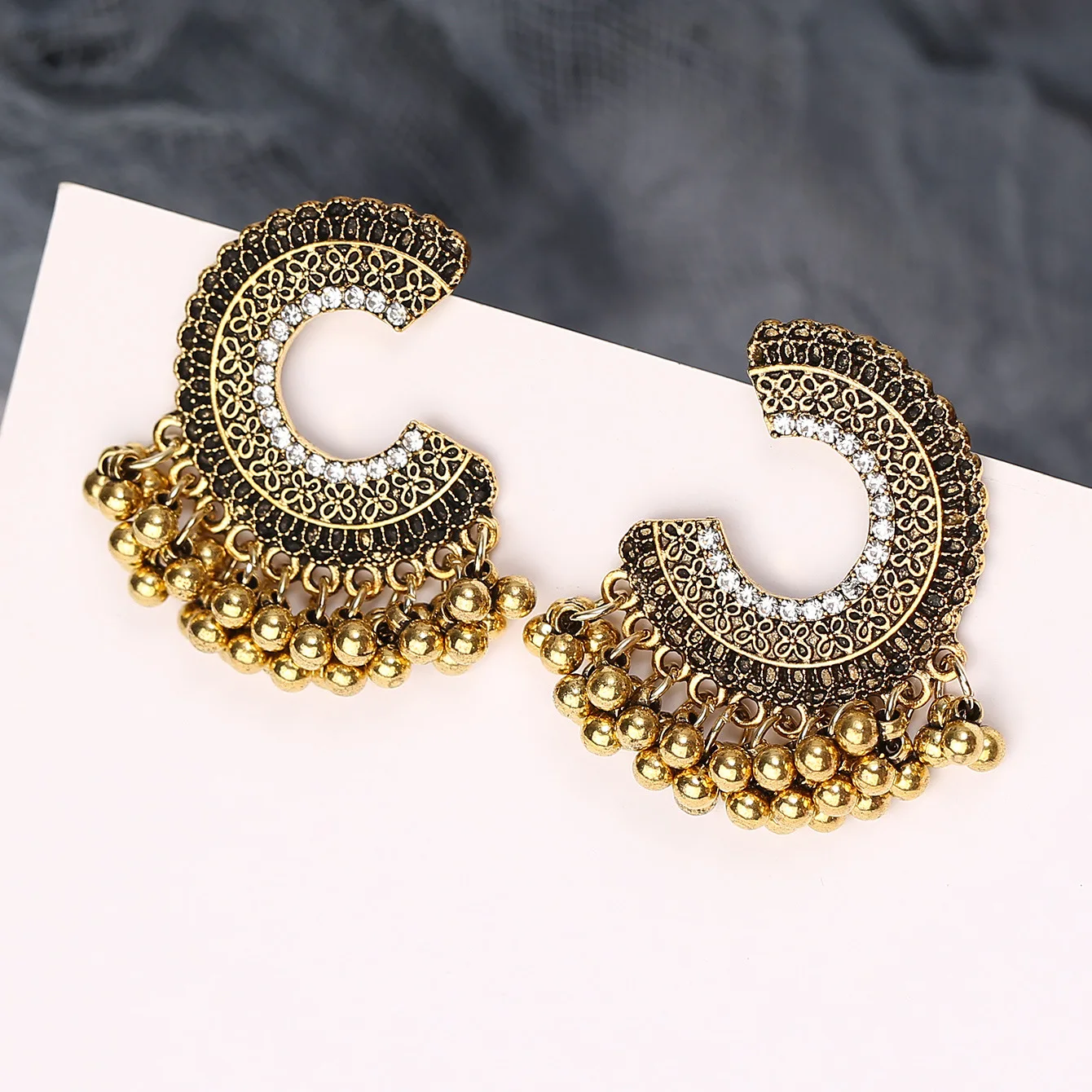 

Indian Jhumka Vintage Metal Drop Dangle Earrings For Women Accessories Antique Gold Color Ear Piercing Jewelry Aesthetic Earring