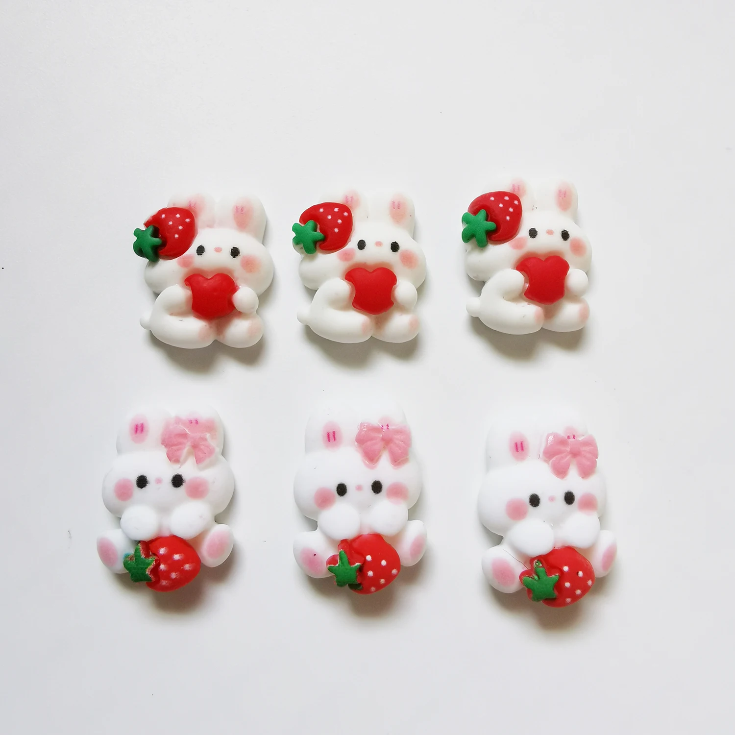 100-500 шт. женские акриловые украшения в виде клубники 16-23 мм