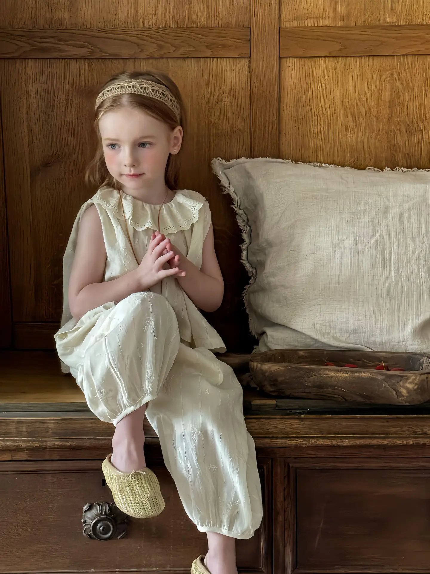 Набор кукольных рубашек с вышивкой |