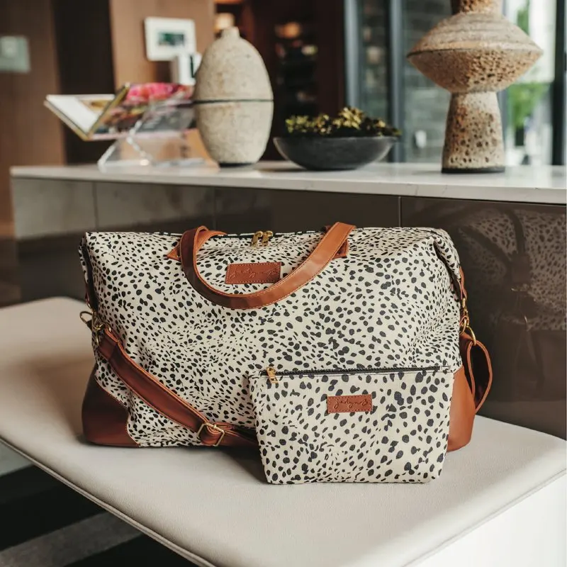 Luna 37L Weekender and Travel Bag for Women (Cheetah Spot)